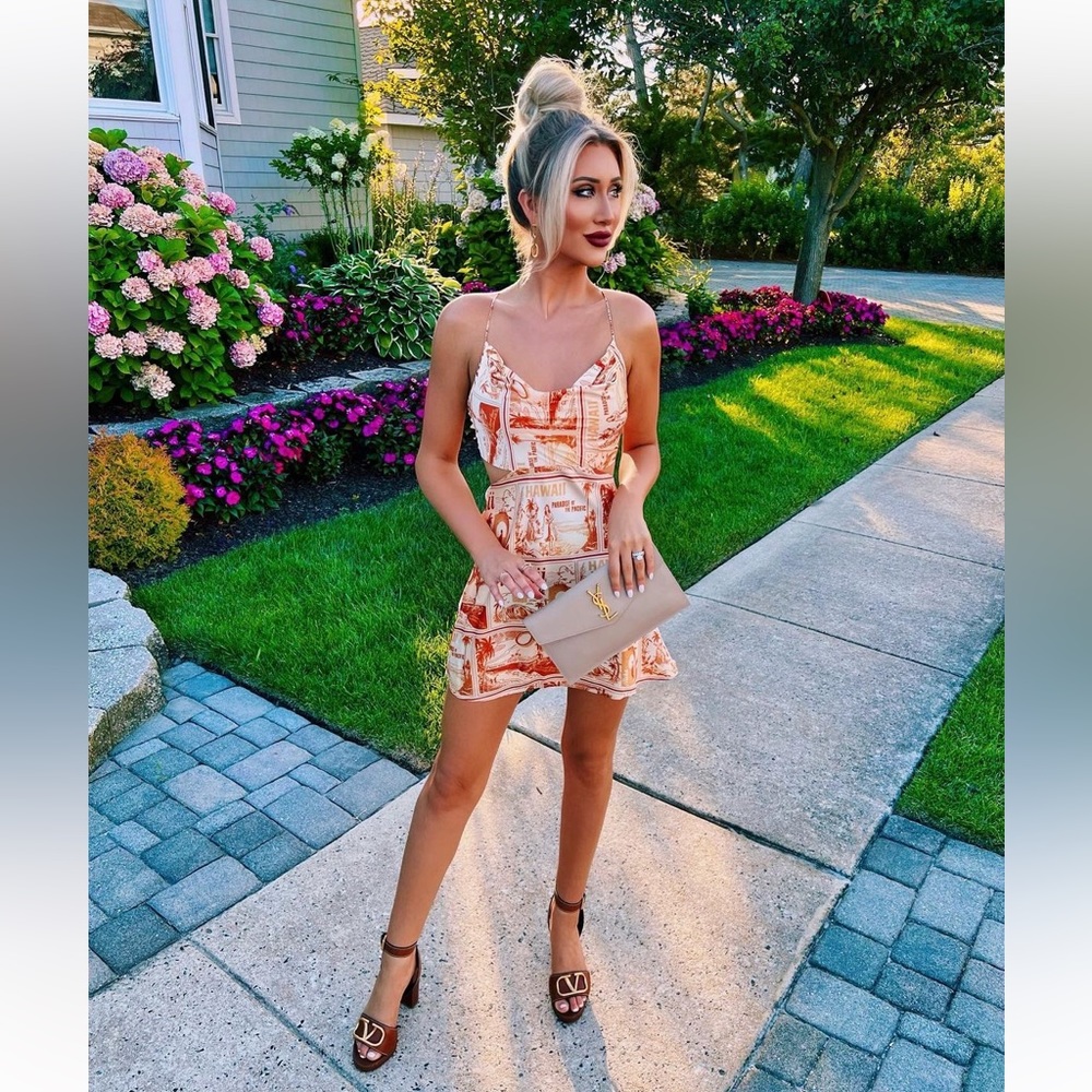 Hawaii Dress 🤍